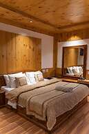 Goroomgo Hotel Conifer Manali