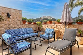 Villa Capitis in the Centre with luxury pool