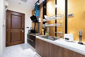 Studio APT full kitchen Madison