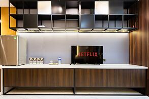 Studio APT full kitchen Madison