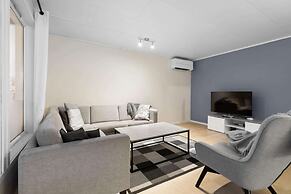 Lovly 3 Bedroom Apartment With the View of Aurora
