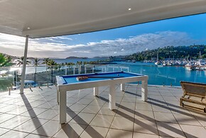 Pavillions 25 Penthouse with Marina View
