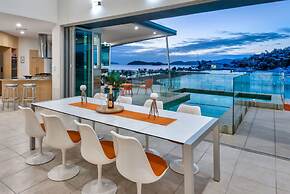 Pavillions 25 Penthouse with Marina View