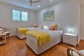 Pavillions 25 Penthouse with Marina View