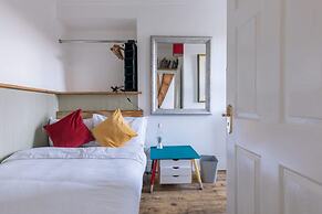 Vibrant & Eclectic 3 Bedroom Flat - Bedminster, Bristol!
