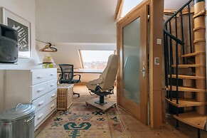 Vibrant & Eclectic 3 Bedroom Flat - Bedminster, Bristol!