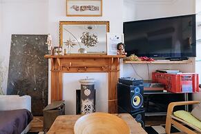 Vibrant & Eclectic 3 Bedroom Flat - Bedminster, Bristol!