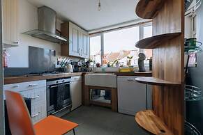 Vibrant & Eclectic 3 Bedroom Flat - Bedminster, Bristol!