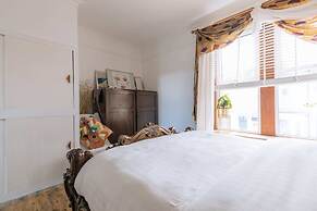Vibrant & Eclectic 3 Bedroom Flat - Bedminster, Bristol!