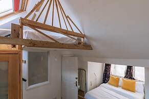 Vibrant & Eclectic 3 Bedroom Flat - Bedminster, Bristol!