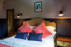 The Queen's Chew Magna