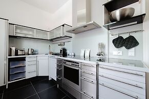 First Wohnen GmbH