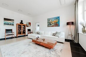 First Wohnen GmbH