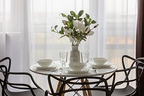 Warsaw Saski Garden Apartment by Renters