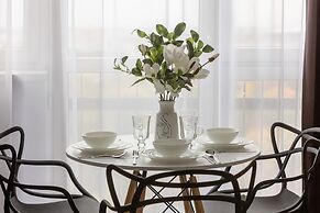 Warsaw Saski Garden Apartment by Renters
