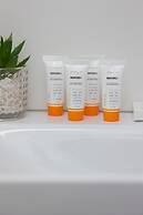 Warsaw Saski Garden Apartment by Renters