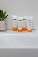 Warsaw Saski Garden Apartment by Renters