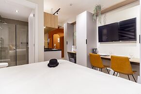 Charlie Uwin Brooklin