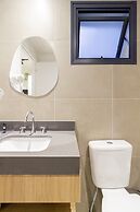 Charlie Uwin Brooklin