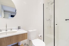 Charlie Uwin Brooklin