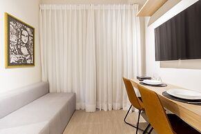 Charlie Uwin Brooklin