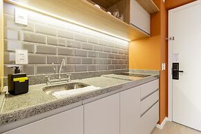 Charlie Uwin Brooklin