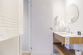 Charlie Uwin Brooklin