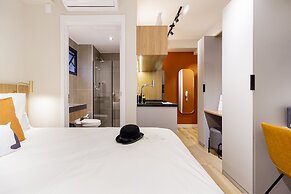 Charlie Uwin Brooklin