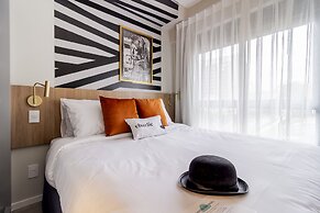 Charlie Uwin Brooklin