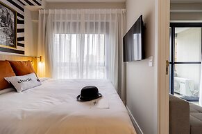 Charlie Uwin Brooklin