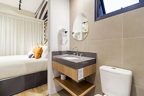 Charlie Uwin Brooklin