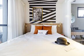 Charlie Uwin Brooklin