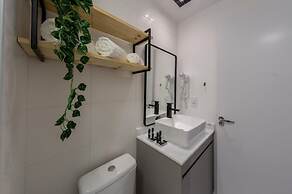 Charlie Uwin Brooklin