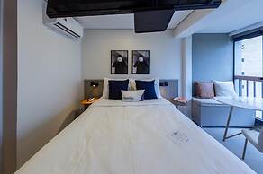 Charlie Uwin Brooklin