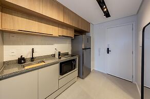 Charlie Uwin Brooklin