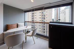 Charlie Uwin Brooklin