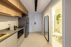 Charlie Uwin Brooklin