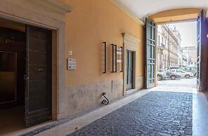 Piazza Venezia Charming Apartment
