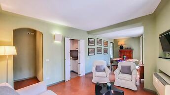 Piazza Venezia Charming Apartment
