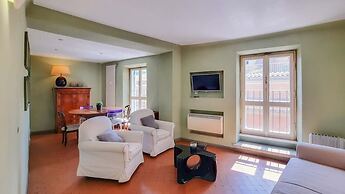 Piazza Venezia Charming Apartment