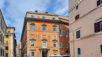 Piazza Venezia Charming Apartment