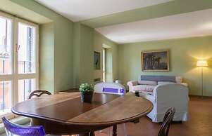Piazza Venezia Charming Apartment
