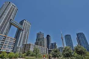 Toronto. 21 Iceboat 19 Floor