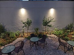 BMV APARTMENTS