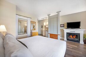 Sidney Waterfront Inn & Suites