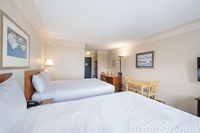 Sidney Waterfront Inn & Suites
