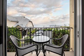 Sidney Waterfront Inn & Suites