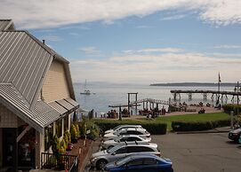 Sidney Waterfront Inn & Suites