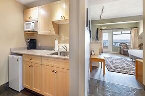 Sidney Waterfront Inn & Suites