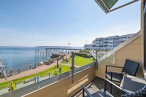 Sidney Waterfront Inn & Suites
